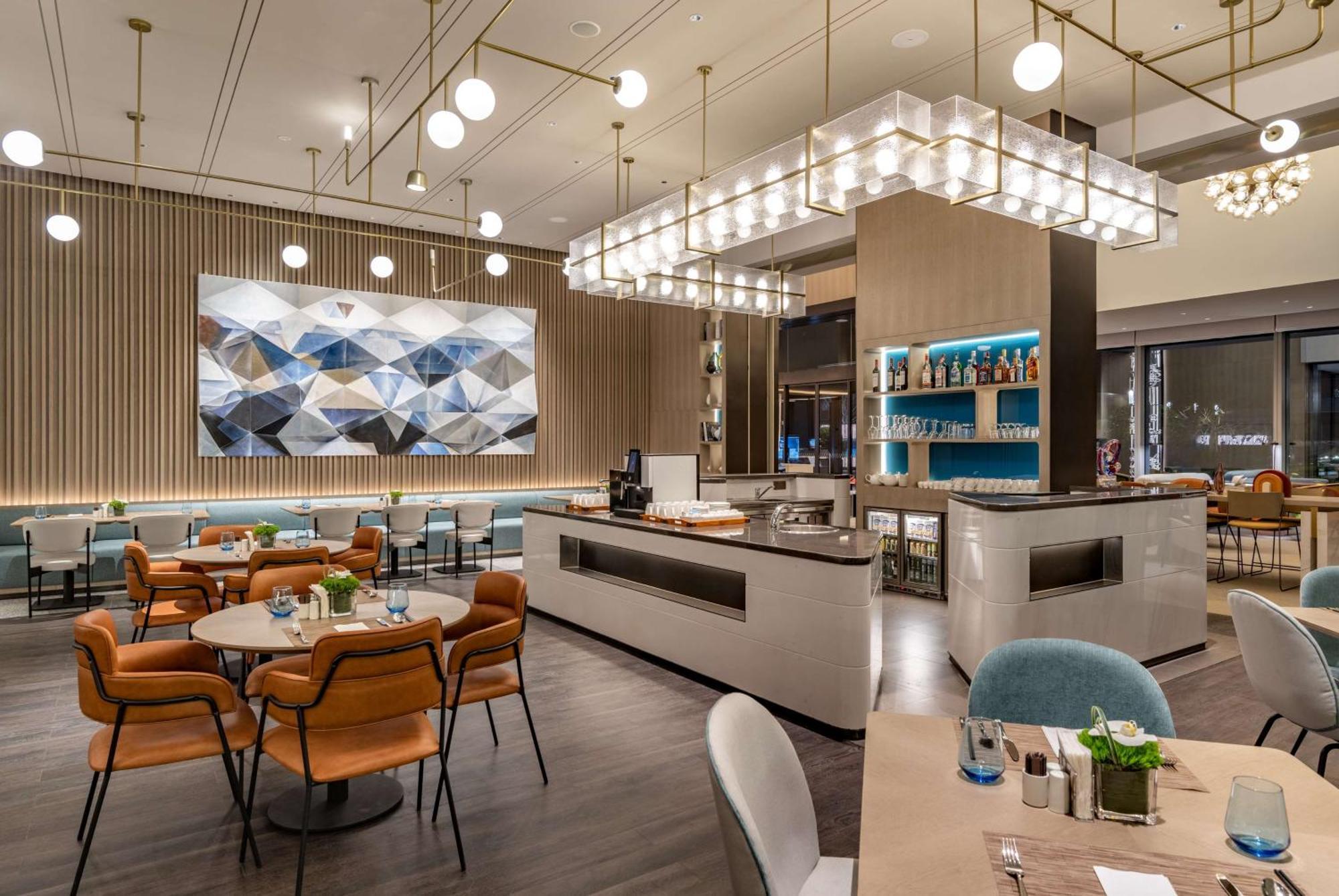 Hilton Garden Inn Shenzhen World Exhibition & Convention Center Экстерьер фото