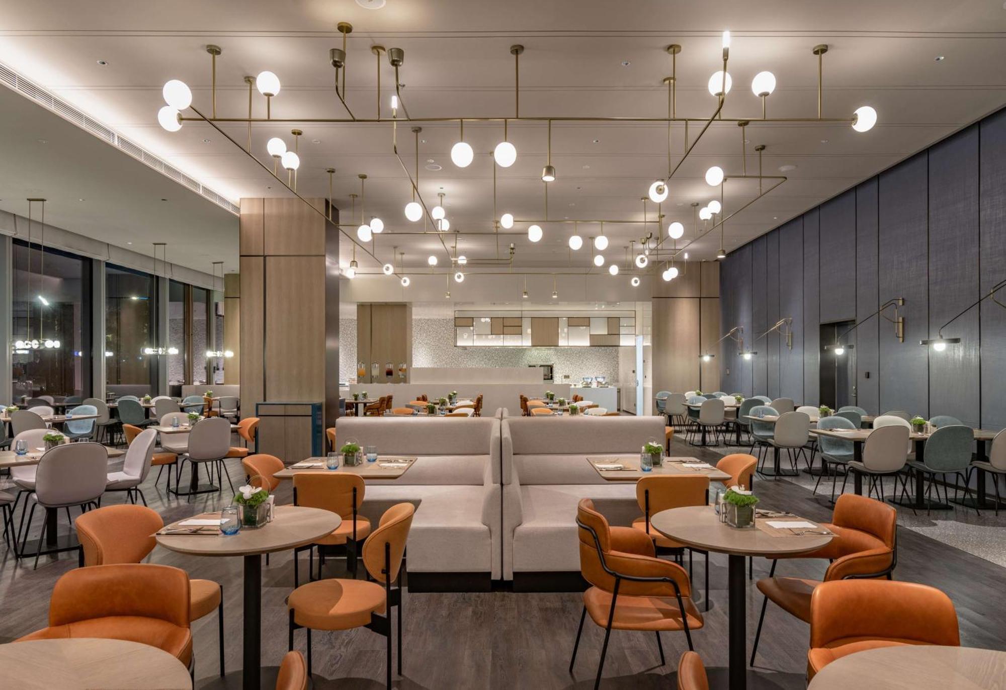 Hilton Garden Inn Shenzhen World Exhibition & Convention Center Экстерьер фото