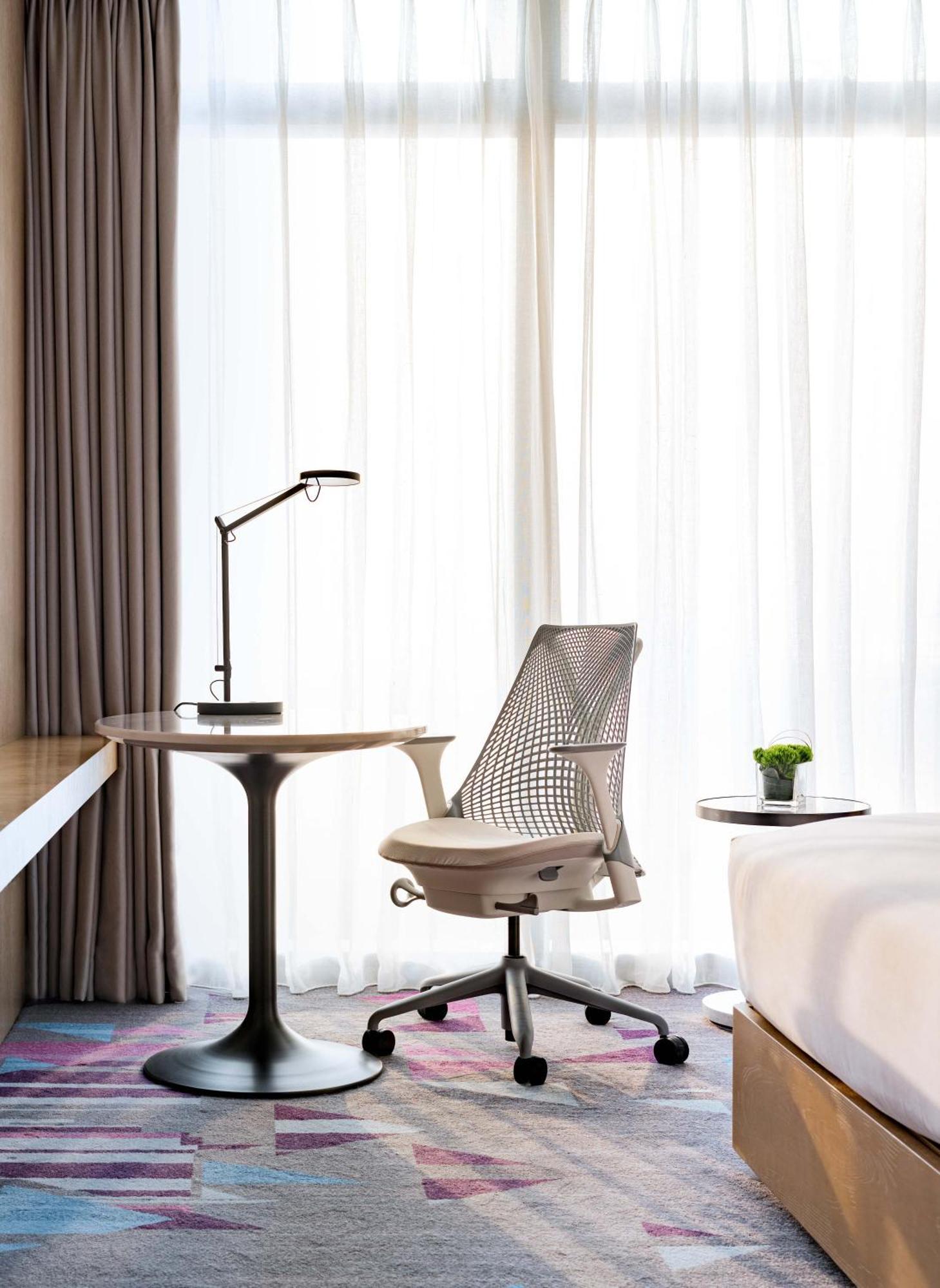 Hilton Garden Inn Shenzhen World Exhibition & Convention Center Экстерьер фото
